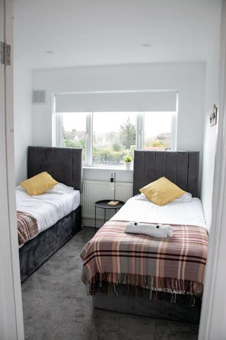 Stylish Retreat In Leigh-On-Sea Apartment Southend-on-Sea Ngoại thất bức ảnh