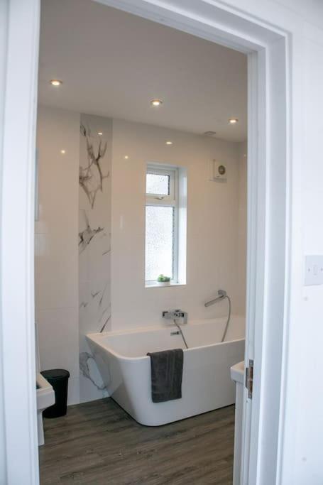 Stylish Retreat In Leigh-On-Sea Apartment Southend-on-Sea Ngoại thất bức ảnh