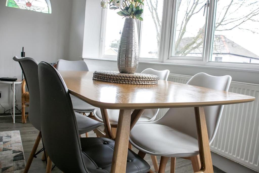 Stylish Retreat In Leigh-On-Sea Apartment Southend-on-Sea Ngoại thất bức ảnh