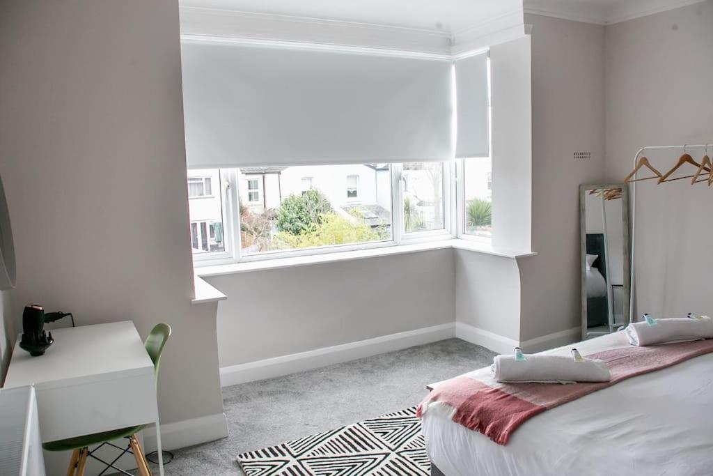 Stylish Retreat In Leigh-On-Sea Apartment Southend-on-Sea Ngoại thất bức ảnh