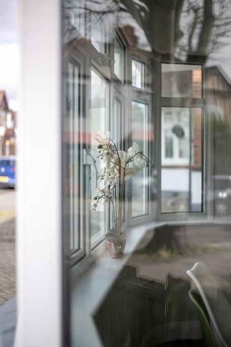 Stylish Retreat In Leigh-On-Sea Apartment Southend-on-Sea Ngoại thất bức ảnh