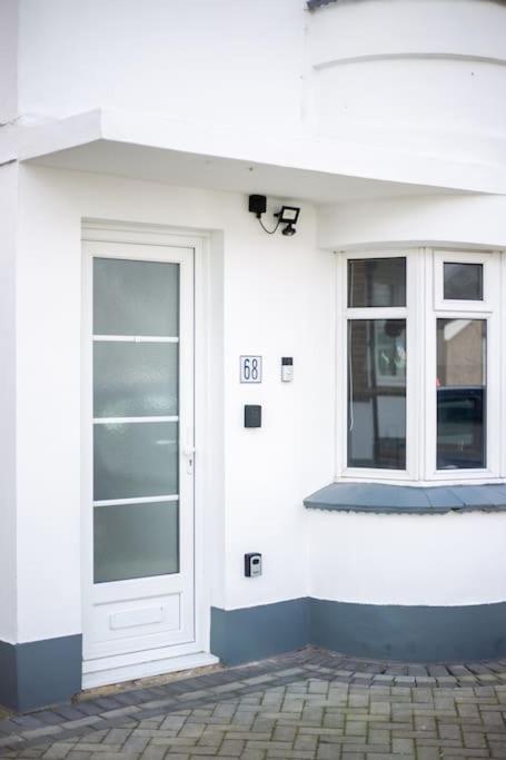 Stylish Retreat In Leigh-On-Sea Apartment Southend-on-Sea Ngoại thất bức ảnh