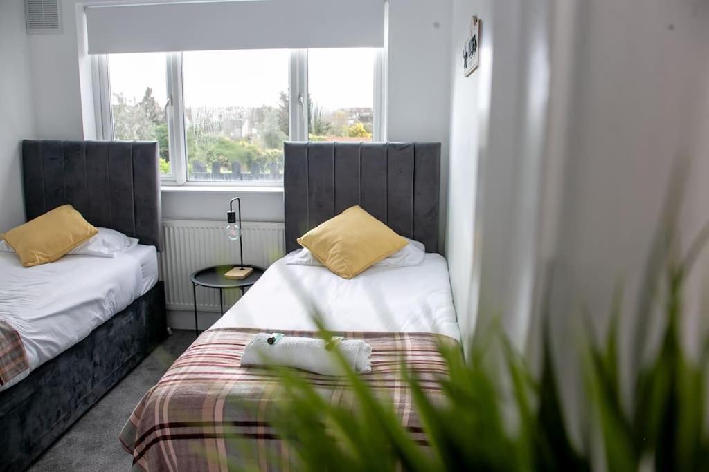 Stylish Retreat In Leigh-On-Sea Apartment Southend-on-Sea Ngoại thất bức ảnh
